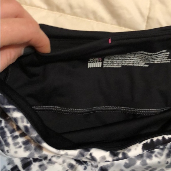 Victoria Secret Yoga pants - Picture 6 of 6